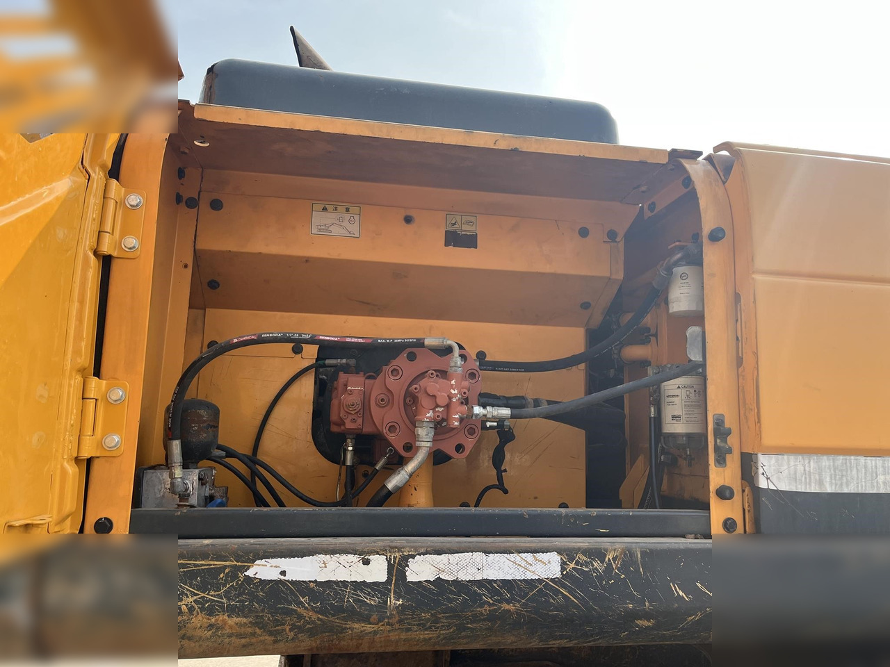 Cho thuê HYUNDAI ROBEX 305 LC-9T HYUNDAI ROBEX 305 LC-9T: hình 8 Cho thuê HYUNDAI ROBEX 305 LC-9T HYUNDAI ROBEX 305 LC-9T: hình 8