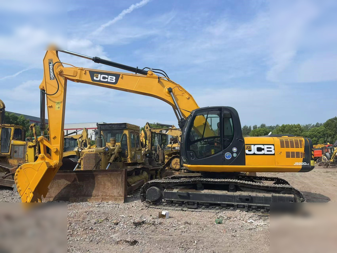 JCB JS220 LC - Máy xúc bánh xích: hình 1 JCB JS220 LC - Máy xúc bánh xích: hình 1