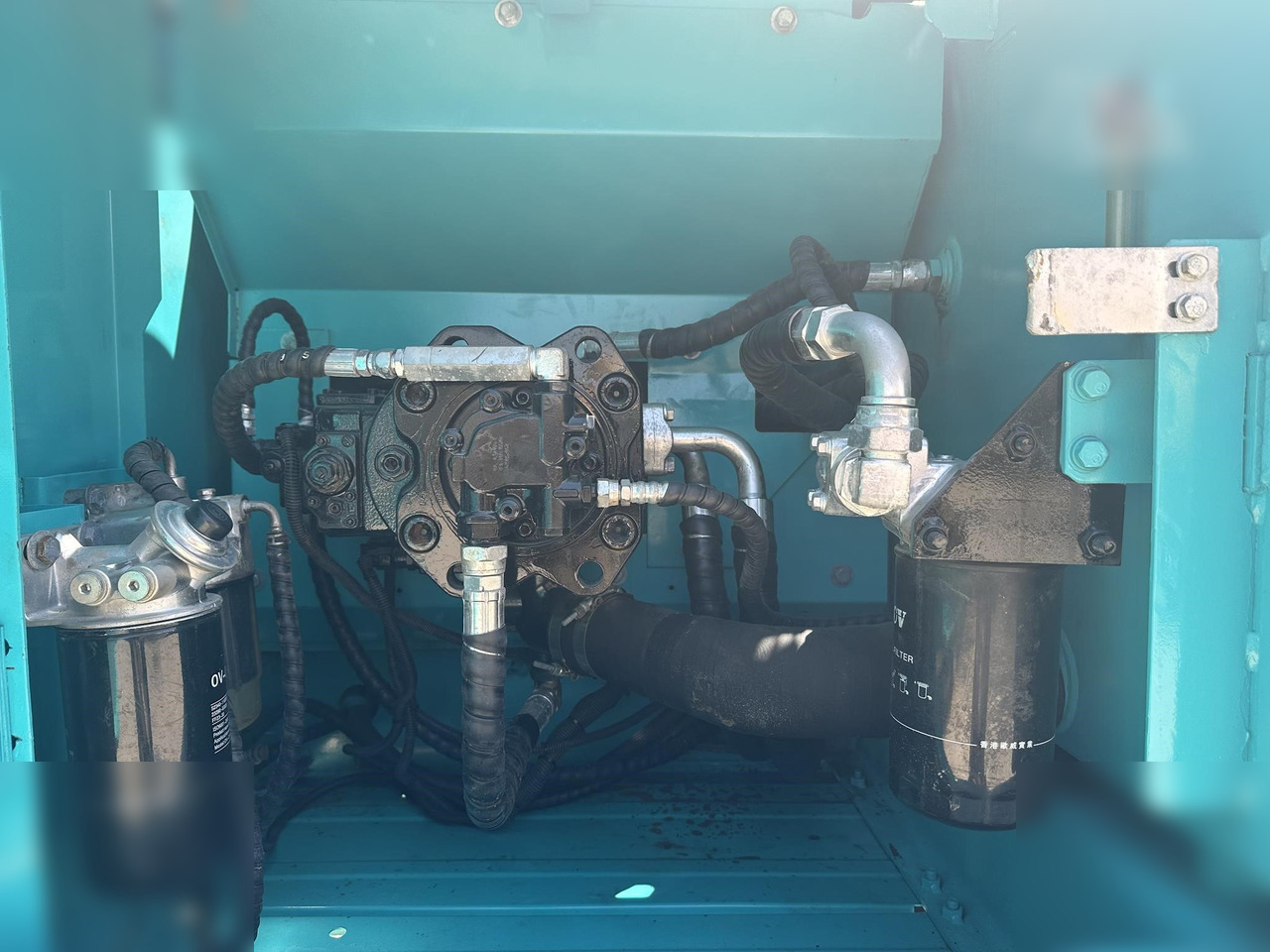 KOBELCO SK210 LC-8 - Máy xúc bánh xích: hình 5 KOBELCO SK210 LC-8 - Máy xúc bánh xích: hình 5