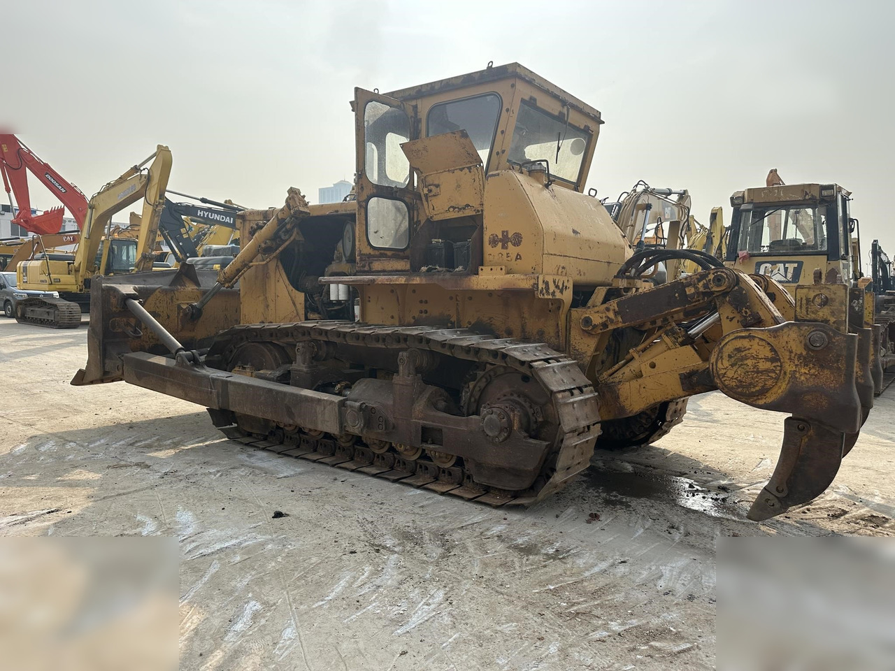 KOMATSU D85-18 - Máy ủi: hình 1 KOMATSU D85-18 - Máy ủi: hình 1
