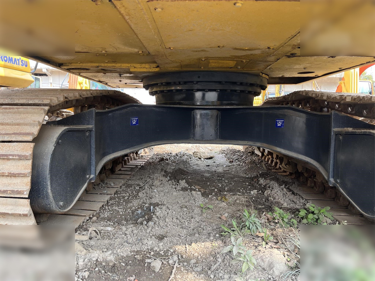 KOMATSU PC210-8 - Máy xúc bánh xích: hình 4 KOMATSU PC210-8 - Máy xúc bánh xích: hình 4