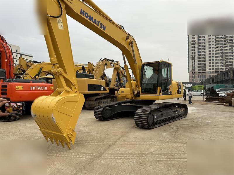 KOMATSU PC240 LC-8 - Máy xúc bánh xích: hình 2 KOMATSU PC240 LC-8 - Máy xúc bánh xích: hình 2