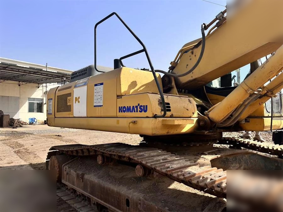 KOMATSU PC400-7 - Máy xúc bánh xích: hình 2 KOMATSU PC400-7 - Máy xúc bánh xích: hình 2