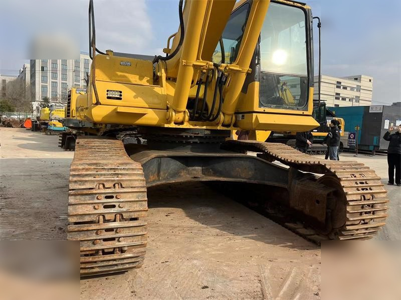 KOMATSU PC400-7 - Máy xúc bánh xích: hình 3 KOMATSU PC400-7 - Máy xúc bánh xích: hình 3