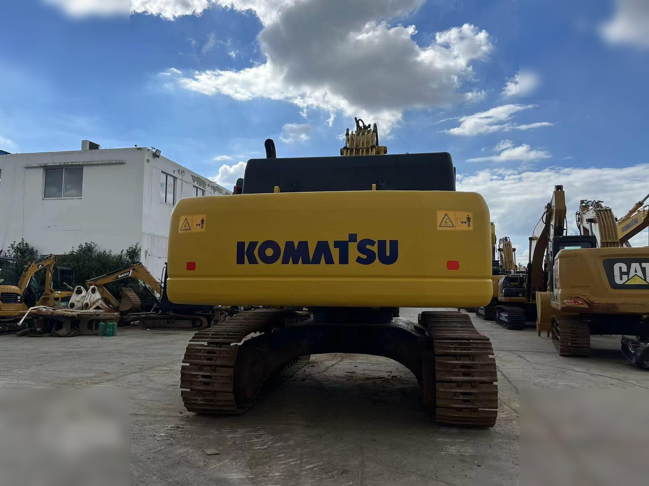 KOMATSU PC400-8 - Máy xúc bánh xích: hình 5 KOMATSU PC400-8 - Máy xúc bánh xích: hình 5