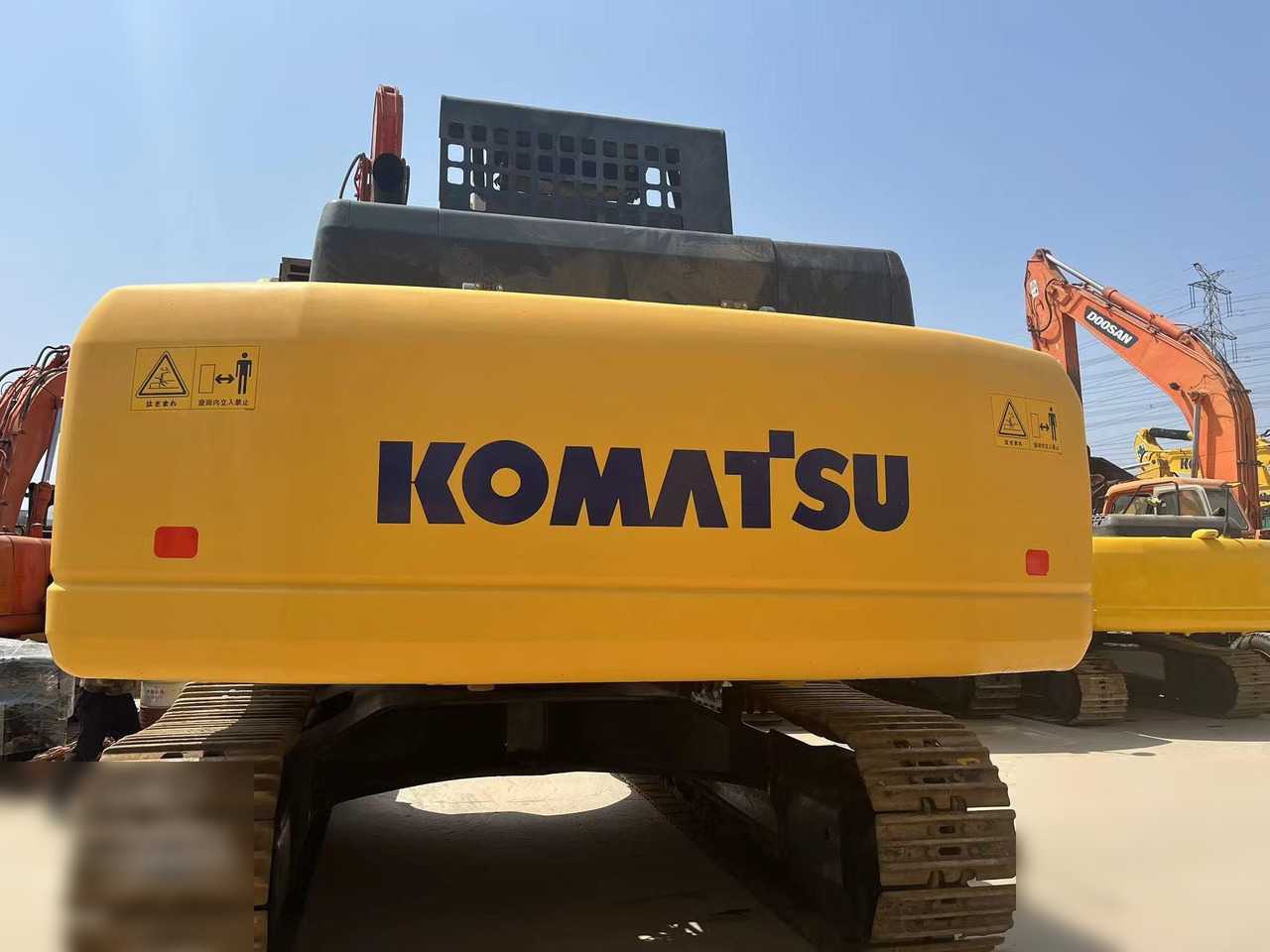KOMATSU PC400-8 - Máy xúc bánh xích: hình 2 KOMATSU PC400-8 - Máy xúc bánh xích: hình 2