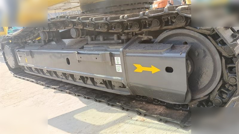 KOMATSU PC450-8 - Máy xúc bánh xích: hình 3 KOMATSU PC450-8 - Máy xúc bánh xích: hình 3