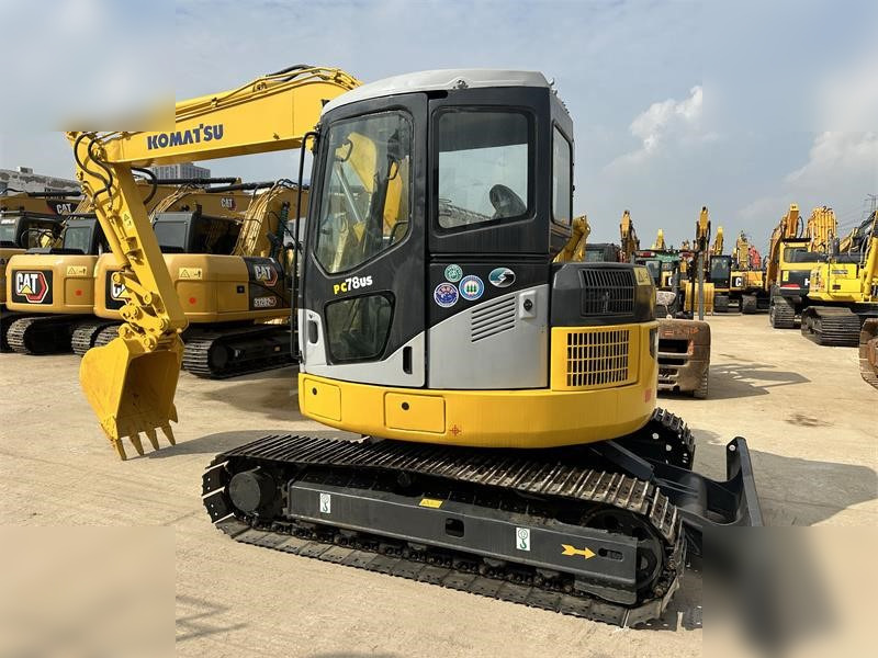 KOMATSU PC78US-6 - Máy xúc bánh xích: hình 2 KOMATSU PC78US-6 - Máy xúc bánh xích: hình 2