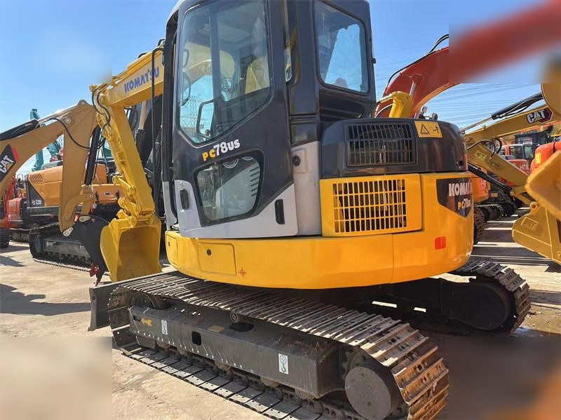 KOMATSU PC78US-6 - Máy xúc bánh xích: hình 3 KOMATSU PC78US-6 - Máy xúc bánh xích: hình 3