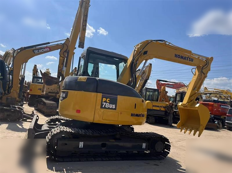 KOMATSU PC78US-6 - Máy xúc bánh xích: hình 2 KOMATSU PC78US-6 - Máy xúc bánh xích: hình 2