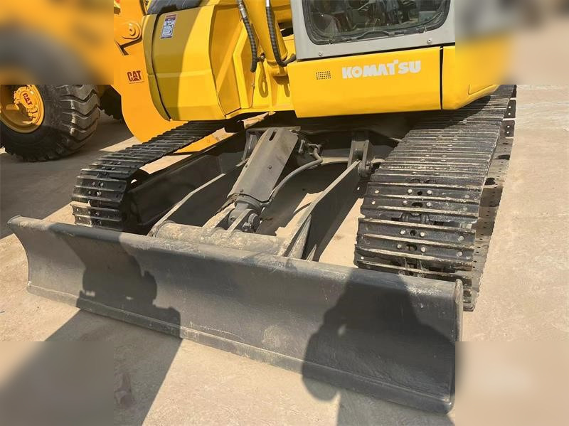 KOMATSU PC78US-6 - Máy xúc bánh xích: hình 3 KOMATSU PC78US-6 - Máy xúc bánh xích: hình 3