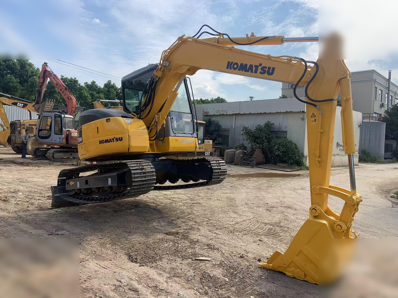 KOMATSU PC78US-6 - Máy xúc bánh xích: hình 3 KOMATSU PC78US-6 - Máy xúc bánh xích: hình 3