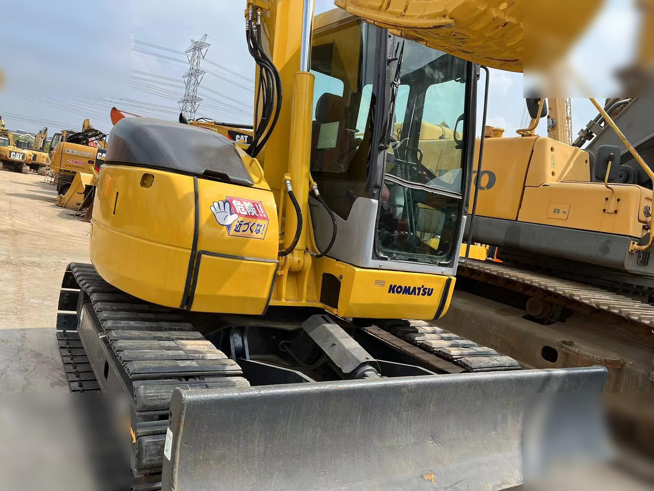 KOMATSU PC78US-6N0 - Máy xúc bánh xích: hình 3 KOMATSU PC78US-6N0 - Máy xúc bánh xích: hình 3