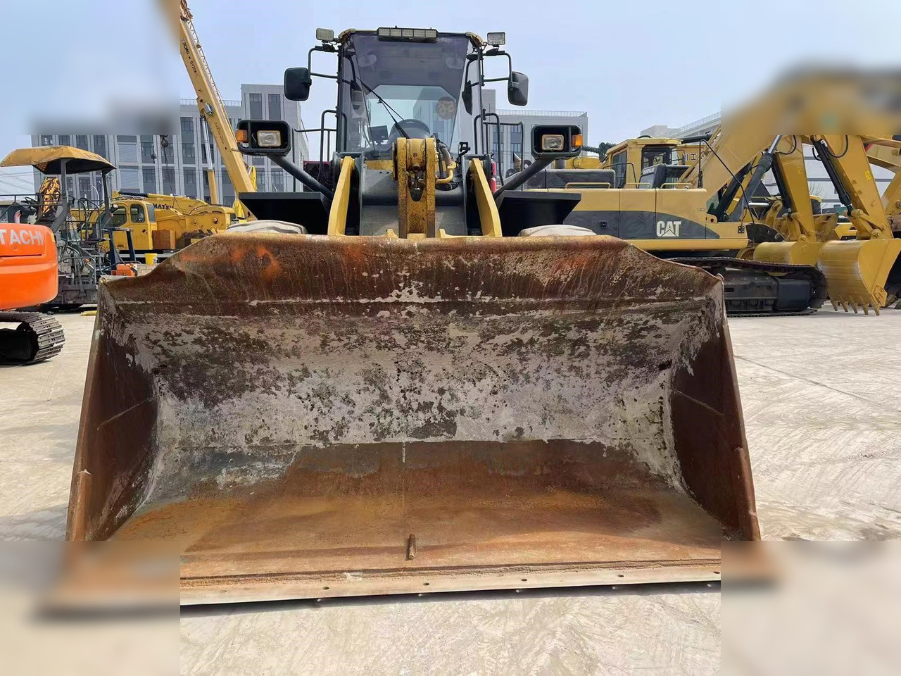 KOMATSU WA380Z-6 - Máy xúc lật bánh lốp: hình 4 KOMATSU WA380Z-6 - Máy xúc lật bánh lốp: hình 4