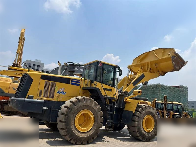 KOMATSU WA470-6 - Máy xúc lật bánh lốp: hình 1 KOMATSU WA470-6 - Máy xúc lật bánh lốp: hình 1