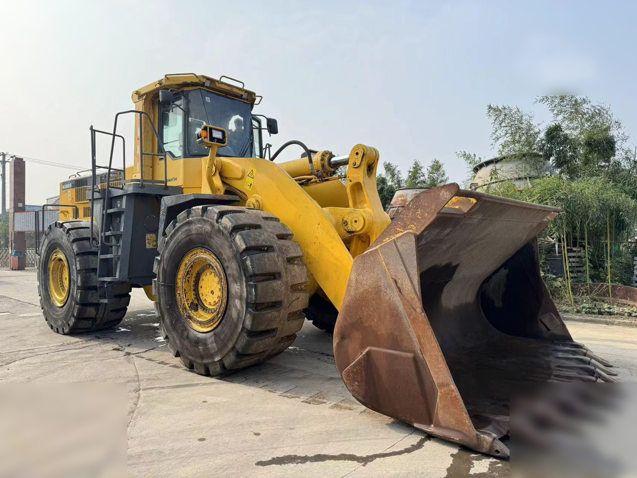 KOMATSU WA600-3 - Máy xúc lật bánh lốp: hình 5 KOMATSU WA600-3 - Máy xúc lật bánh lốp: hình 5