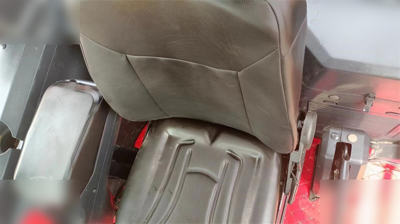 Máy xúc lật bánh lốp LIUGONG 856H: hình 6