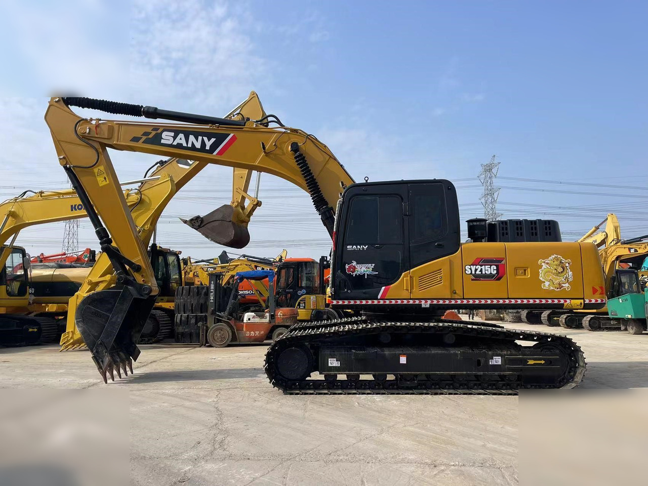 SANY SY215C - Máy xúc bánh xích: hình 1 SANY SY215C - Máy xúc bánh xích: hình 1