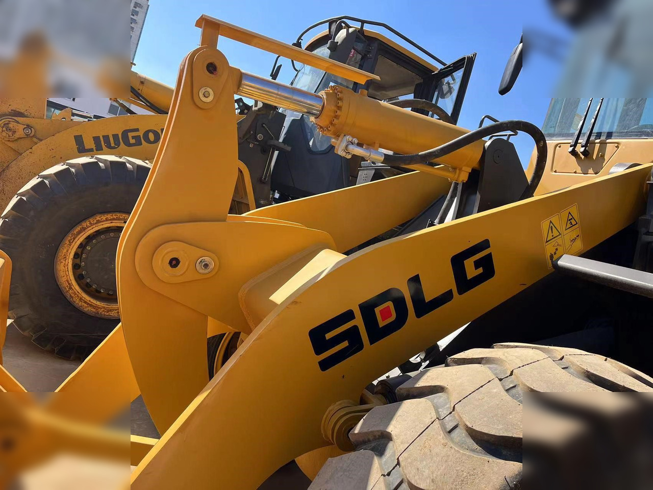SDLG LG936L - Máy xúc lật bánh lốp: hình 4 SDLG LG936L - Máy xúc lật bánh lốp: hình 4