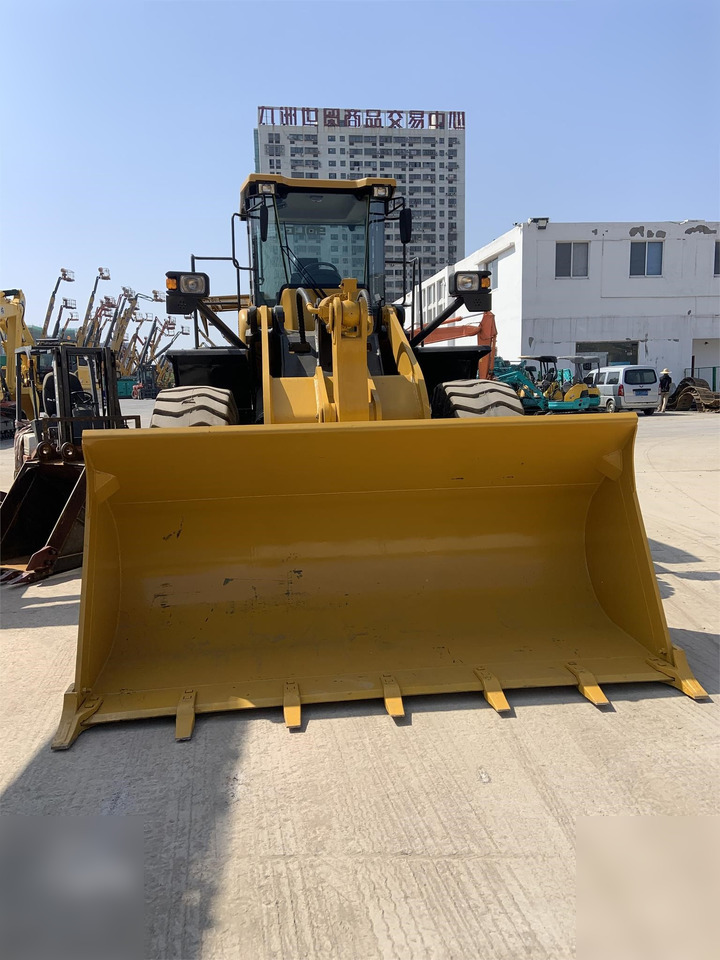 SDLG LG956L - Máy xúc lật bánh lốp: hình 4 SDLG LG956L - Máy xúc lật bánh lốp: hình 4