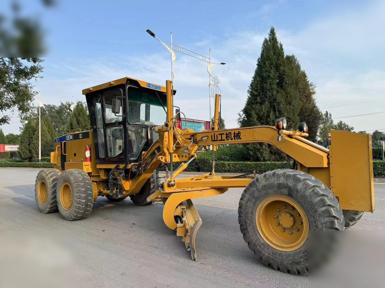 SEM 921 - Máy san: hình 1 SEM 921 - Máy san: hình 1