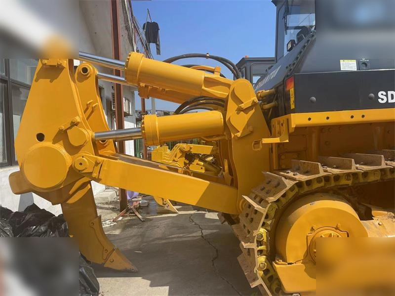 SHANTUI SD32 - Máy ủi: hình 4 SHANTUI SD32 - Máy ủi: hình 4