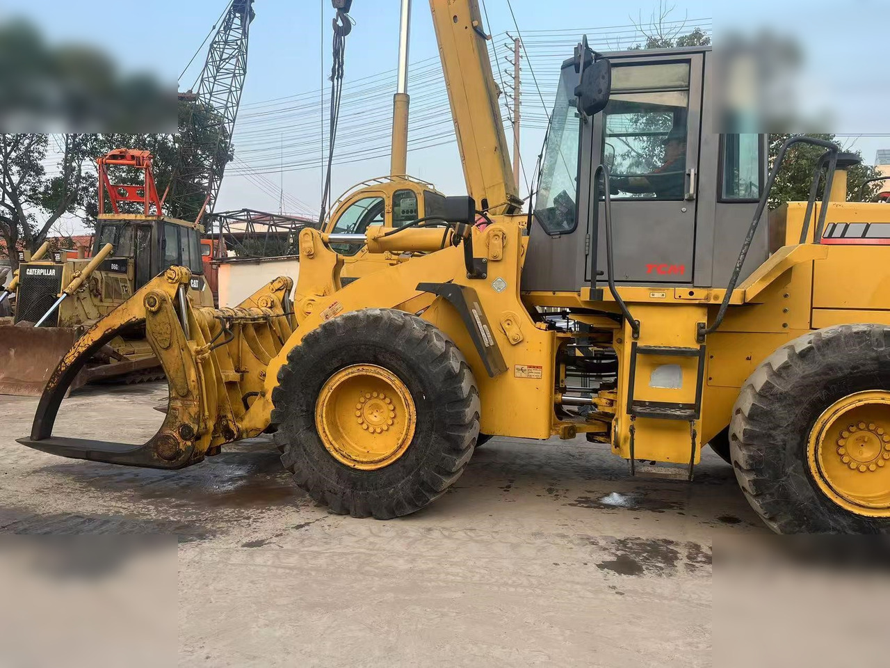 Máy xúc lật bánh lốp TCM L27: hình 8