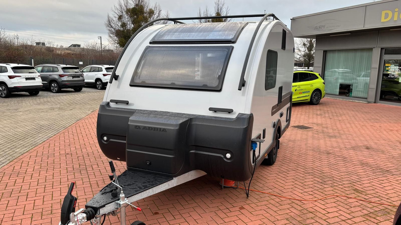 Adria Action 391 LH Sports*FUßBODEN-TEMP*SCHWENK-TISCH - Rơ moóc kiểu caravan: hình 2 Adria Action 391 LH Sports*FUßBODEN-TEMP*SCHWENK-TISCH - Rơ moóc kiểu caravan: hình 2