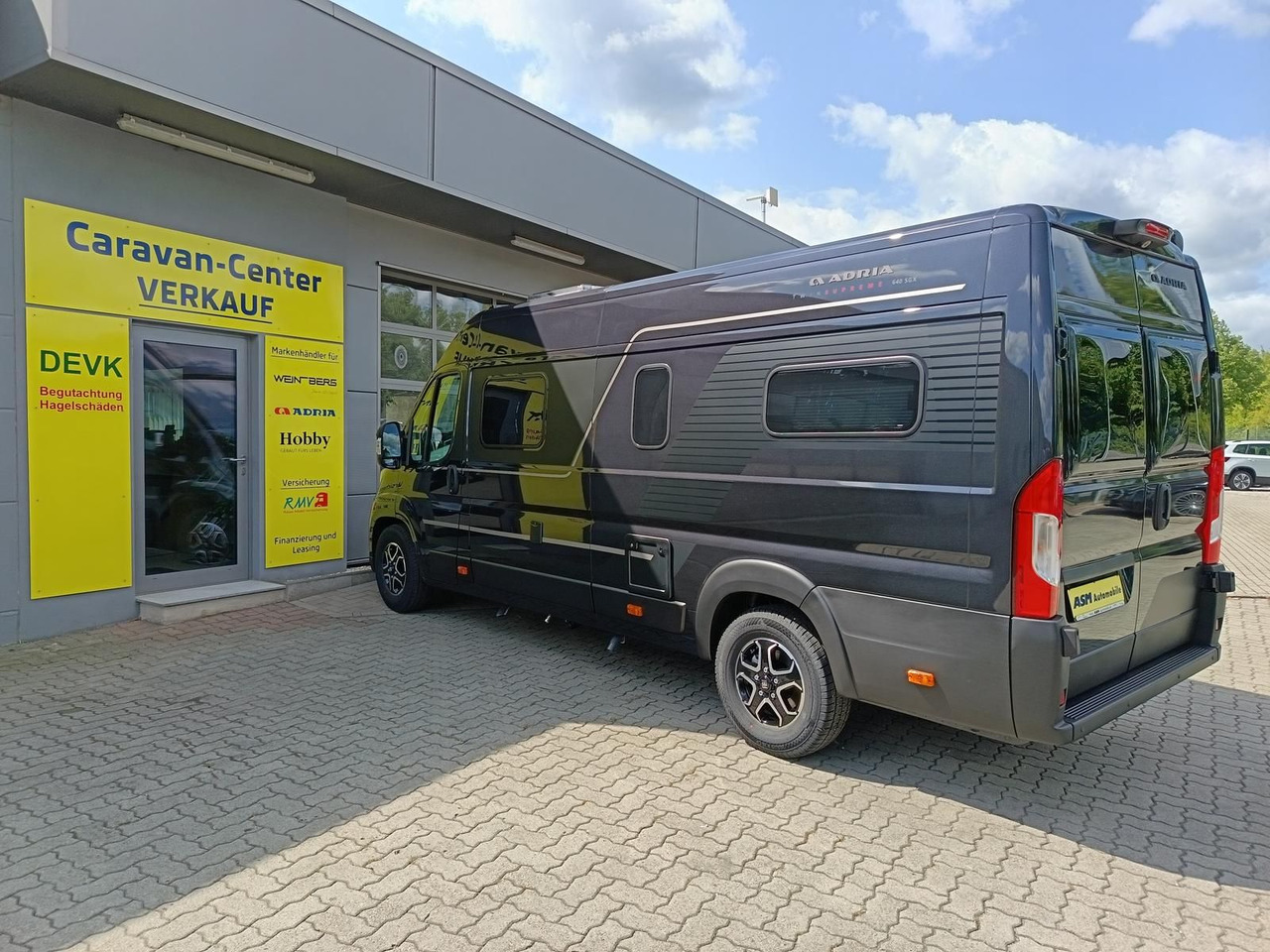 Adria Twin Edition 640 SGX Maxi 132kW*138L KÜHLSCHRANK - Xe van cắm trại: hình 5 Adria Twin Edition 640 SGX Maxi 132kW*138L KÜHLSCHRANK - Xe van cắm trại: hình 5