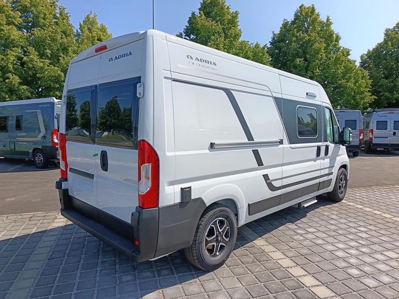 Adria Twin Twin 600 SPB Family*SAFETY+STYLE*DAB*SOFORT - Xe van cắm trại: hình 5 Adria Twin Twin 600 SPB Family*SAFETY+STYLE*DAB*SOFORT - Xe van cắm trại: hình 5