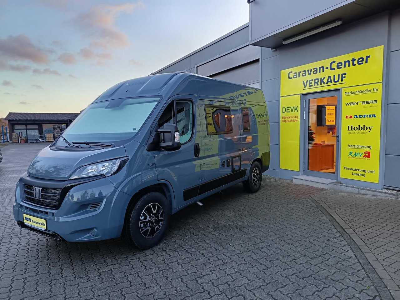 Clever Tour 540*BLACK EDITION*FINAL SALE RABATT*SOFORT* - Xe van cắm trại: hình 4 Clever Tour 540*BLACK EDITION*FINAL SALE RABATT*SOFORT* - Xe van cắm trại: hình 4