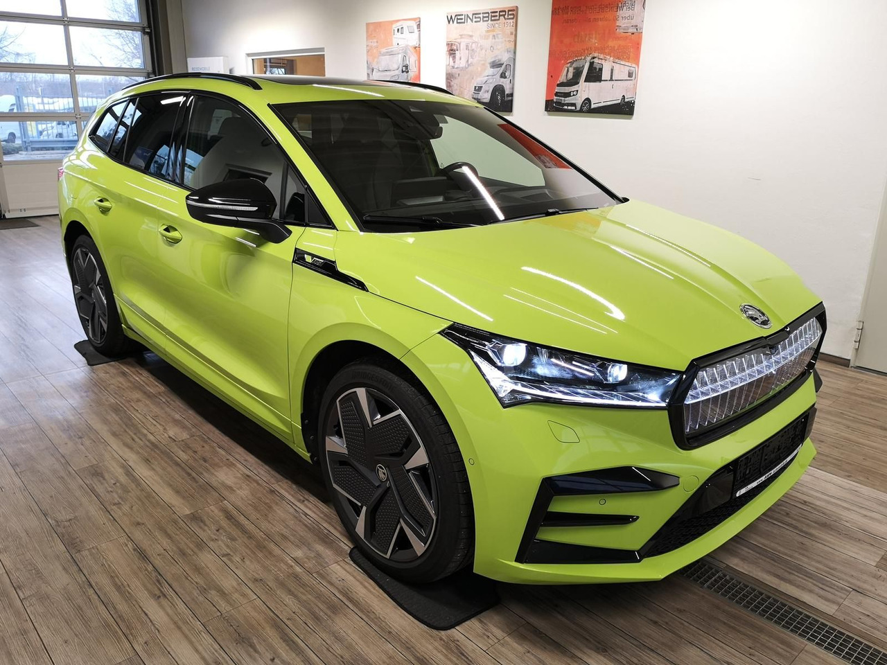 Skoda Enyaq iV RS 220 kW*PSD*AHK*virt.Pedal*360°Kamera - SUV: hình 3 Skoda Enyaq iV RS 220 kW*PSD*AHK*virt.Pedal*360°Kamera - SUV: hình 3