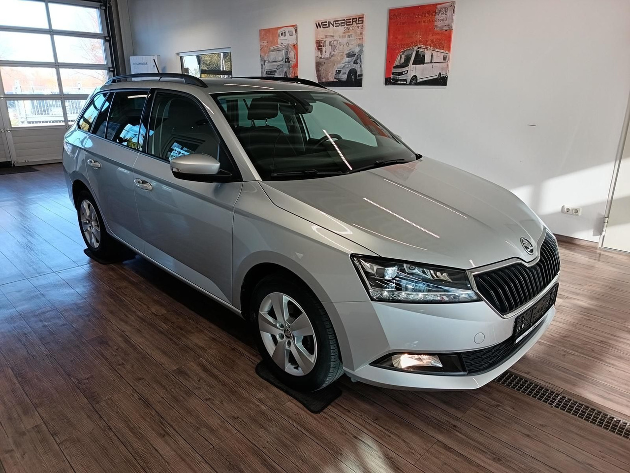 Skoda Fabia Combi Style 1.0 TSI*AHK*LED*R-KAM*PDC*SHZ* - Xe wagon: hình 3 Skoda Fabia Combi Style 1.0 TSI*AHK*LED*R-KAM*PDC*SHZ* - Xe wagon: hình 3