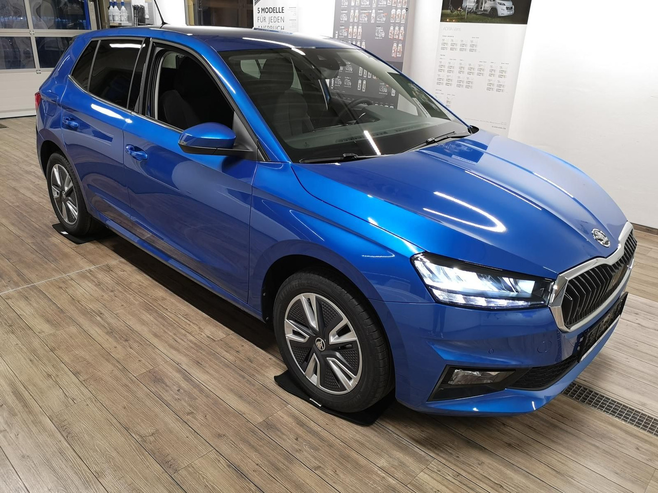 Skoda Fabia Style 1,0TSI 81 kW+R-KAM+2xPDC+LED+DAB+SHZ - Sedan: hình 2 Skoda Fabia Style 1,0TSI 81 kW+R-KAM+2xPDC+LED+DAB+SHZ - Sedan: hình 2