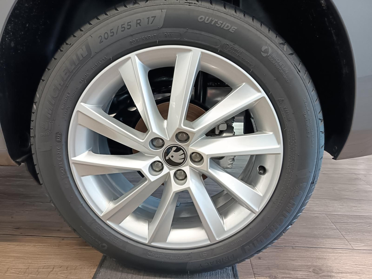 SUV Skoda Kamiq 130 Jahre 1,5TSI DSG*AHK*ACC*LED*R-KAM*PDC: hình 23 SUV Skoda Kamiq 130 Jahre 1,5TSI DSG*AHK*ACC*LED*R-KAM*PDC: hình 23