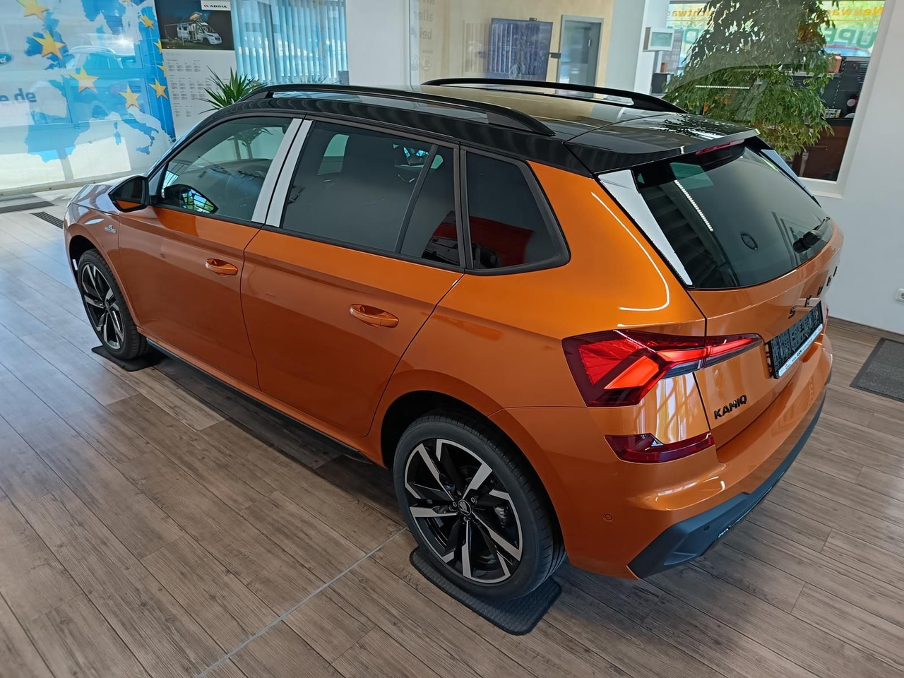 Skoda Kamiq Monte Carlo 1,5 TSI DSG*PANO*AHK*5J.GARANT - SUV: hình 4 Skoda Kamiq Monte Carlo 1,5 TSI DSG*PANO*AHK*5J.GARANT - SUV: hình 4