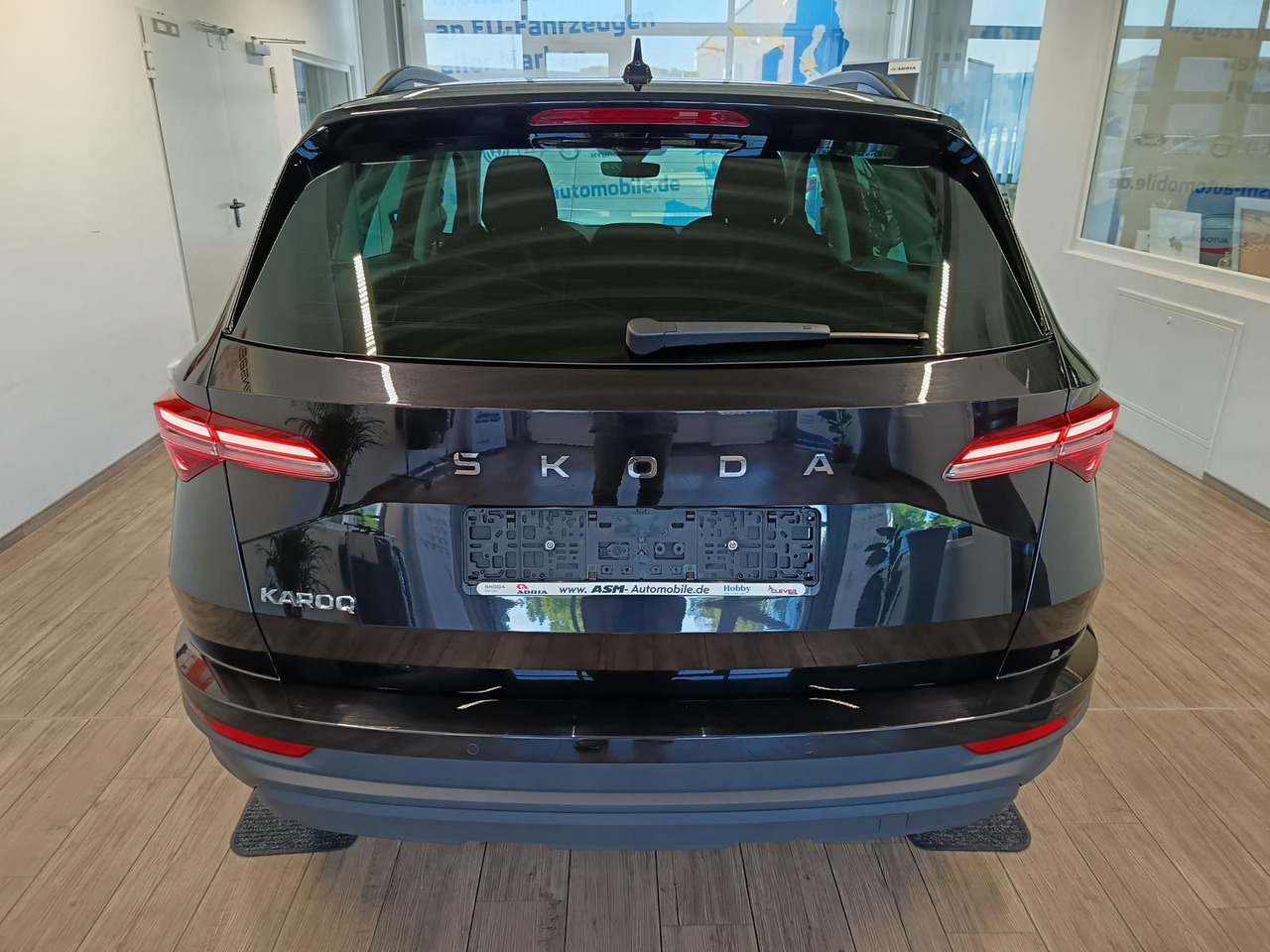Skoda Karoq Selection 1,5TSI*NAVI*AHK-VORBER*LED*R-KAM - SUV: hình 5 Skoda Karoq Selection 1,5TSI*NAVI*AHK-VORBER*LED*R-KAM - SUV: hình 5