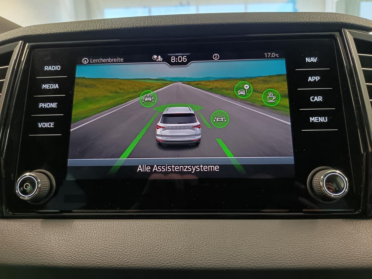 SUV Skoda Karoq Selection 1,5TSI*NAVI*AHK-VORBER*LED*R-KAM: hình 13
