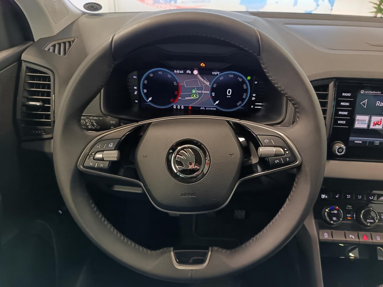 SUV Skoda Karoq Selection 1,5TSI*NAVI*AHK-VORBER*LED*R-KAM: hình 8