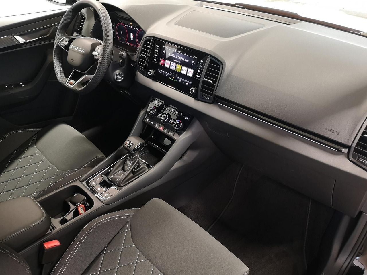SUV Skoda Karoq Sportline 2,0TDI DSG 4x4*PSD*AHK*360°*NAVI: hình 19