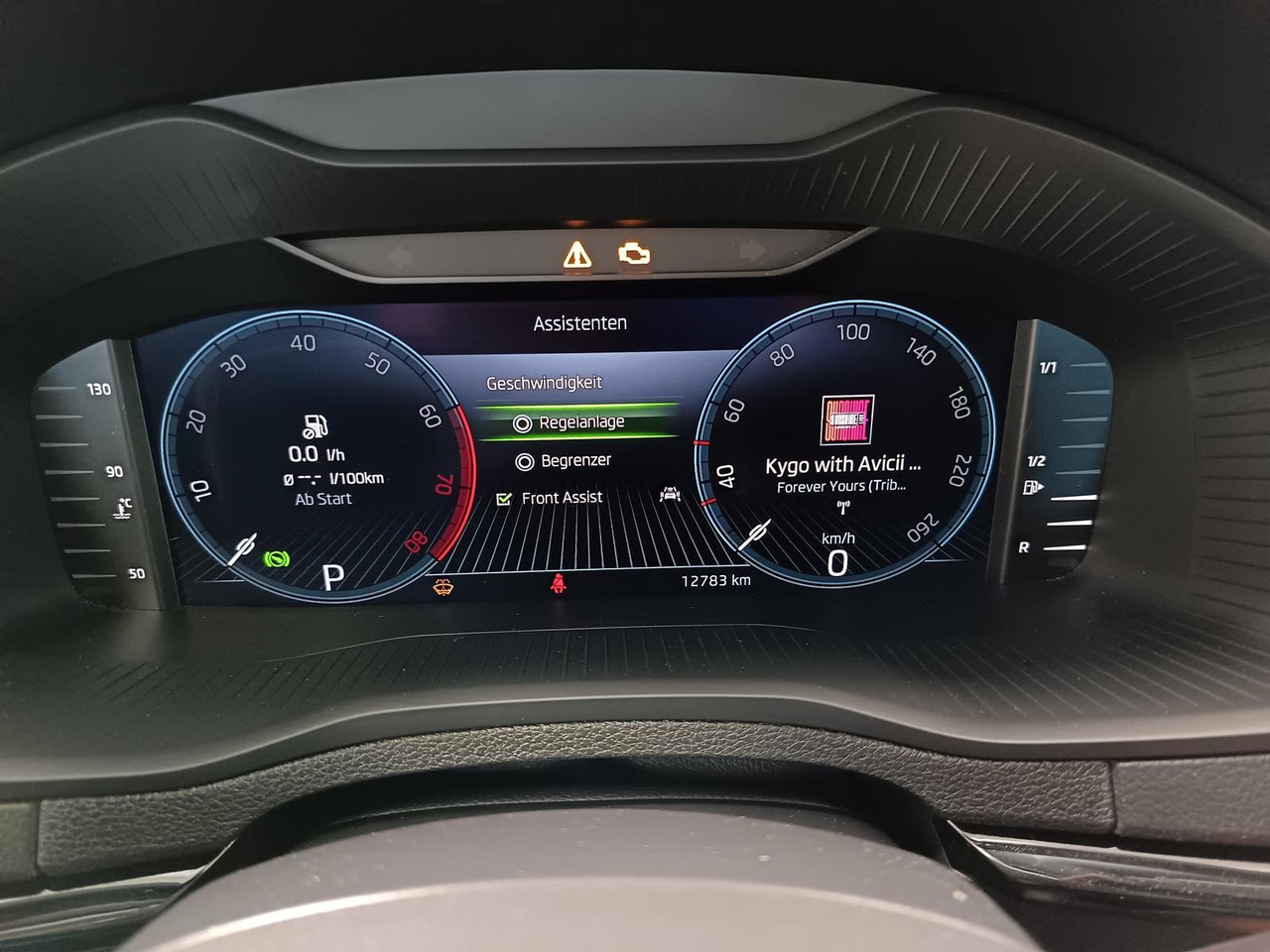 SUV Skoda Karoq Style 1,5TSI DSG*AHK-VORBER*NAVI*LED*R-KAM: hình 8 SUV Skoda Karoq Style 1,5TSI DSG*AHK-VORBER*NAVI*LED*R-KAM: hình 8