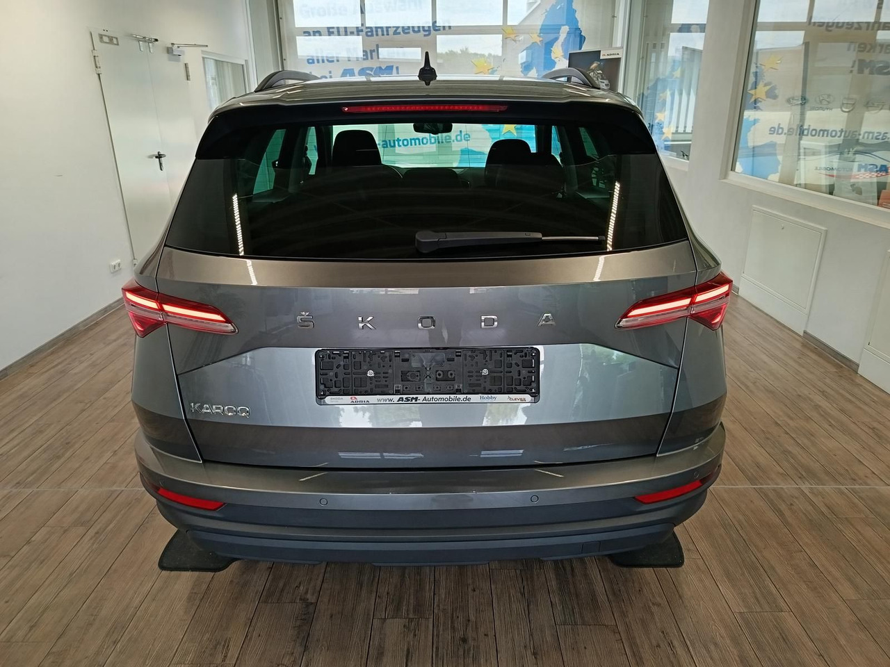 Skoda Karoq Style 1,5TSI DSG*AHK-VORBER*NAVI*LED*R-KAM - SUV: hình 5 Skoda Karoq Style 1,5TSI DSG*AHK-VORBER*NAVI*LED*R-KAM - SUV: hình 5