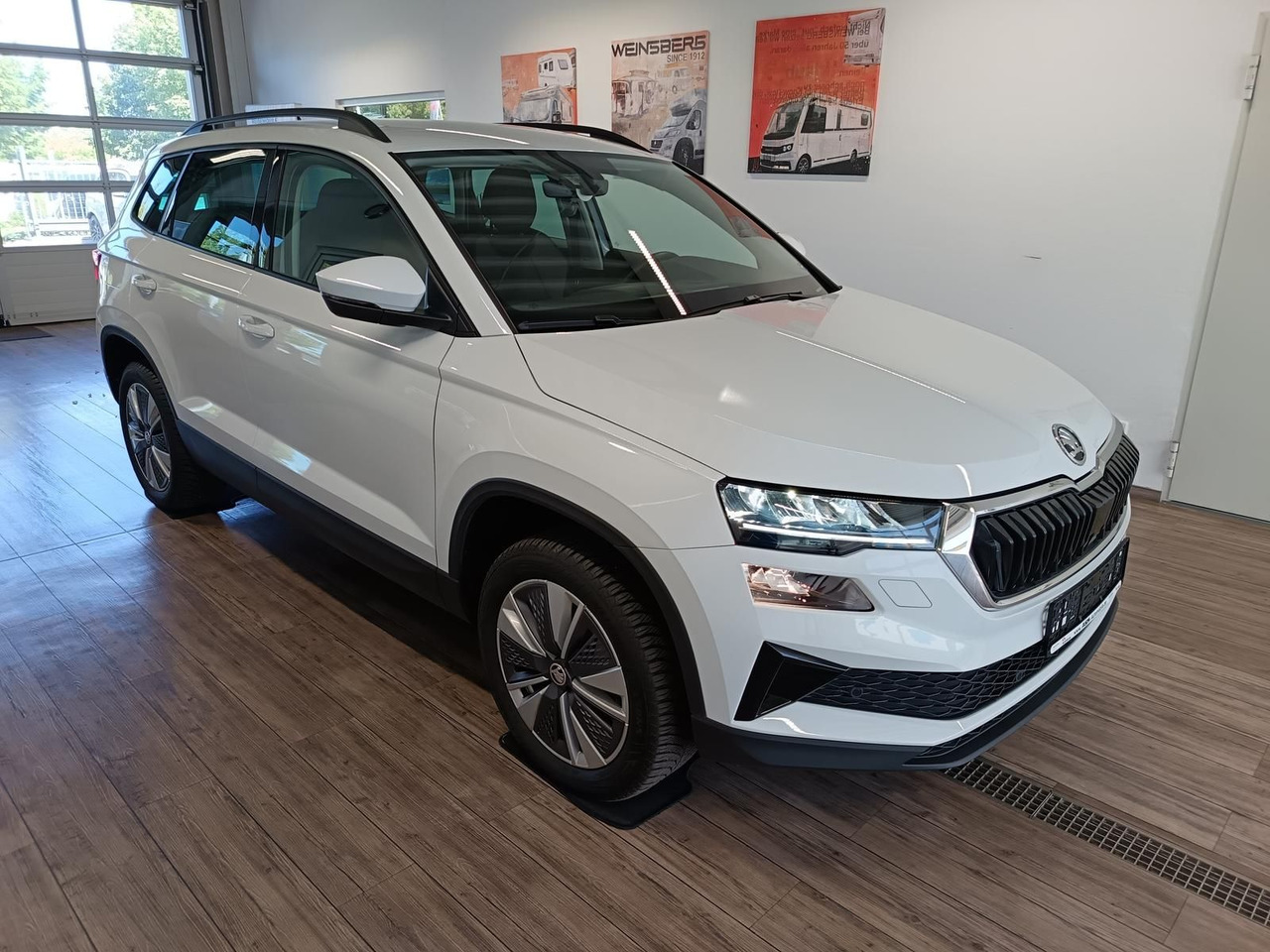 Skoda Karoq Style 1,5TSI DSG*AHK-VORBER*NAVI*LED*R-KAM - SUV: hình 3 Skoda Karoq Style 1,5TSI DSG*AHK-VORBER*NAVI*LED*R-KAM - SUV: hình 3