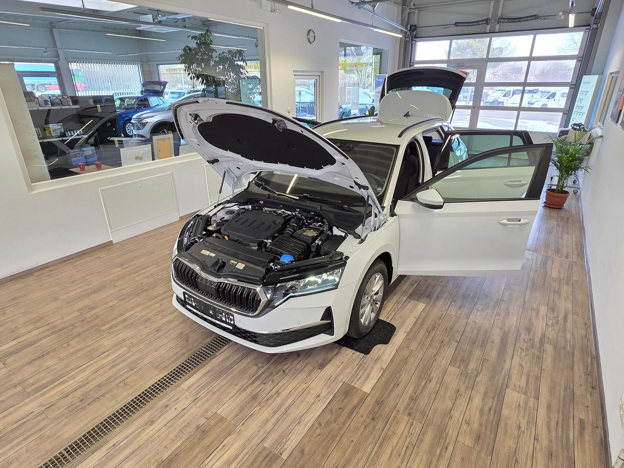 Skoda Octavia Combi Selection DSG*LED*ACC*WINTERPAKET* - Xe hơi: hình 2 Skoda Octavia Combi Selection DSG*LED*ACC*WINTERPAKET* - Xe hơi: hình 2