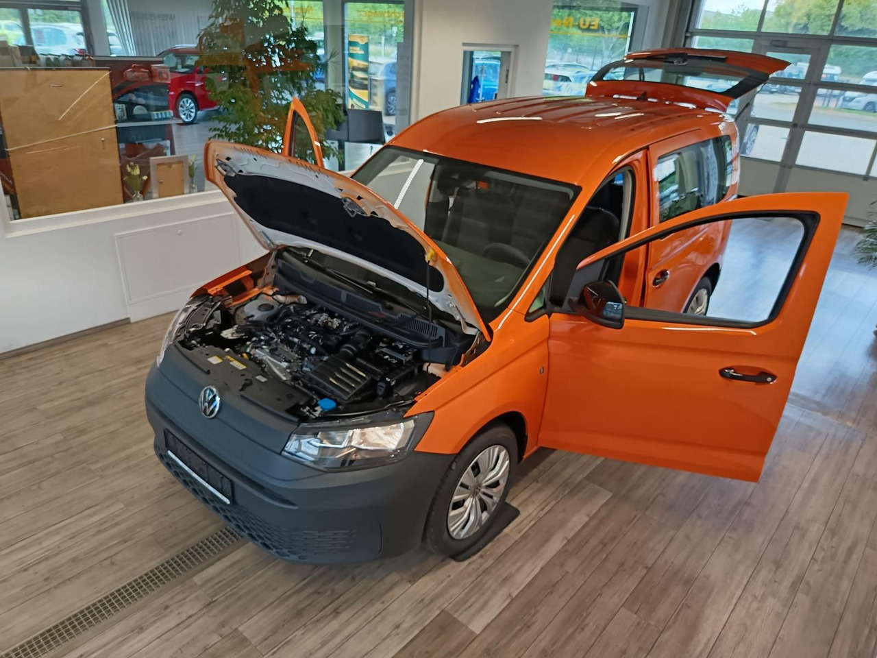 Volkswagen Caddy 2.0 TDI 75 kW*PDC*TEMP*DAB*KLIMA*5-SITZER* - Xe wagon: hình 2 Volkswagen Caddy 2.0 TDI 75 kW*PDC*TEMP*DAB*KLIMA*5-SITZER* - Xe wagon: hình 2