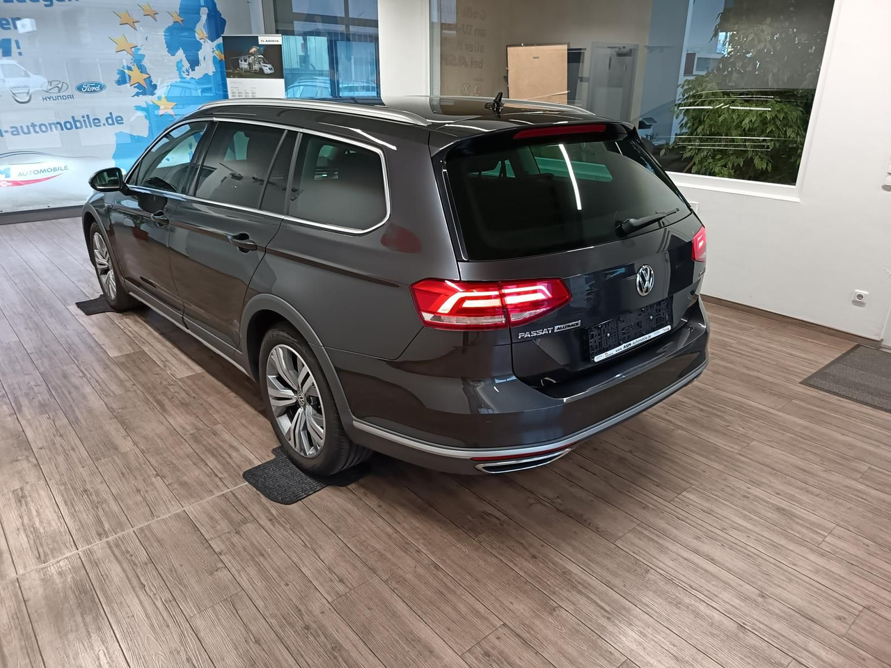 Volkswagen Passat Alltrack 2,0TDI DSG 4x4*360°*NAVI*ACC*LED - Xe wagon: hình 4 Volkswagen Passat Alltrack 2,0TDI DSG 4x4*360°*NAVI*ACC*LED - Xe wagon: hình 4