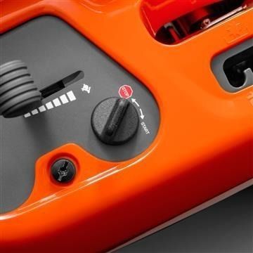 Husqvarna R 216T AWD inkl. 103 cm klippebord - Máy cắt cỏ vườn: hình 4 Husqvarna R 216T AWD inkl. 103 cm klippebord - Máy cắt cỏ vườn: hình 4