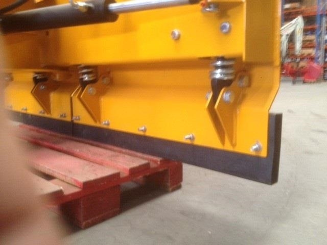 JST MS-200 Sneplov - Cày tuyết cho Máy móc nông nghiệp: hình 4 JST MS-200 Sneplov - Cày tuyết cho Máy móc nông nghiệp: hình 4