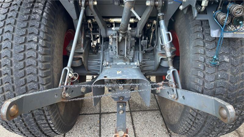 Kubota STW37 Kompakttraktor  - Máy cày đa dụng: hình 5 Kubota STW37 Kompakttraktor  - Máy cày đa dụng: hình 5