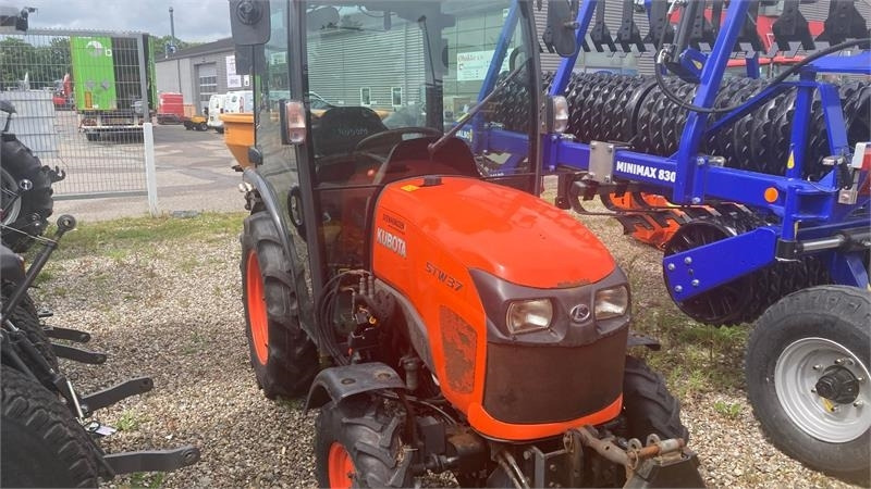 Kubota STW37 Kun 1144 timer STW37 - Máy cày đa dụng: hình 1 Kubota STW37 Kun 1144 timer STW37 - Máy cày đa dụng: hình 1